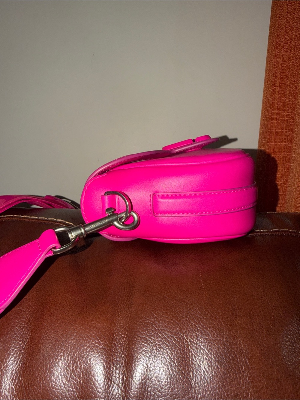 ‼️NEW Marc Jacobs The Covered J Marc Pink Leather Saddle Bag Crossbody Bag - Picture 7 of 13